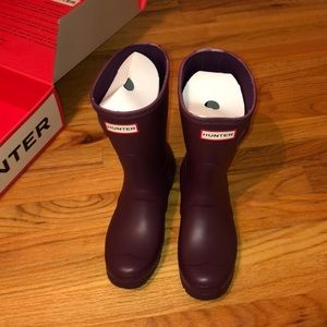 women’s hunter boot bright plum